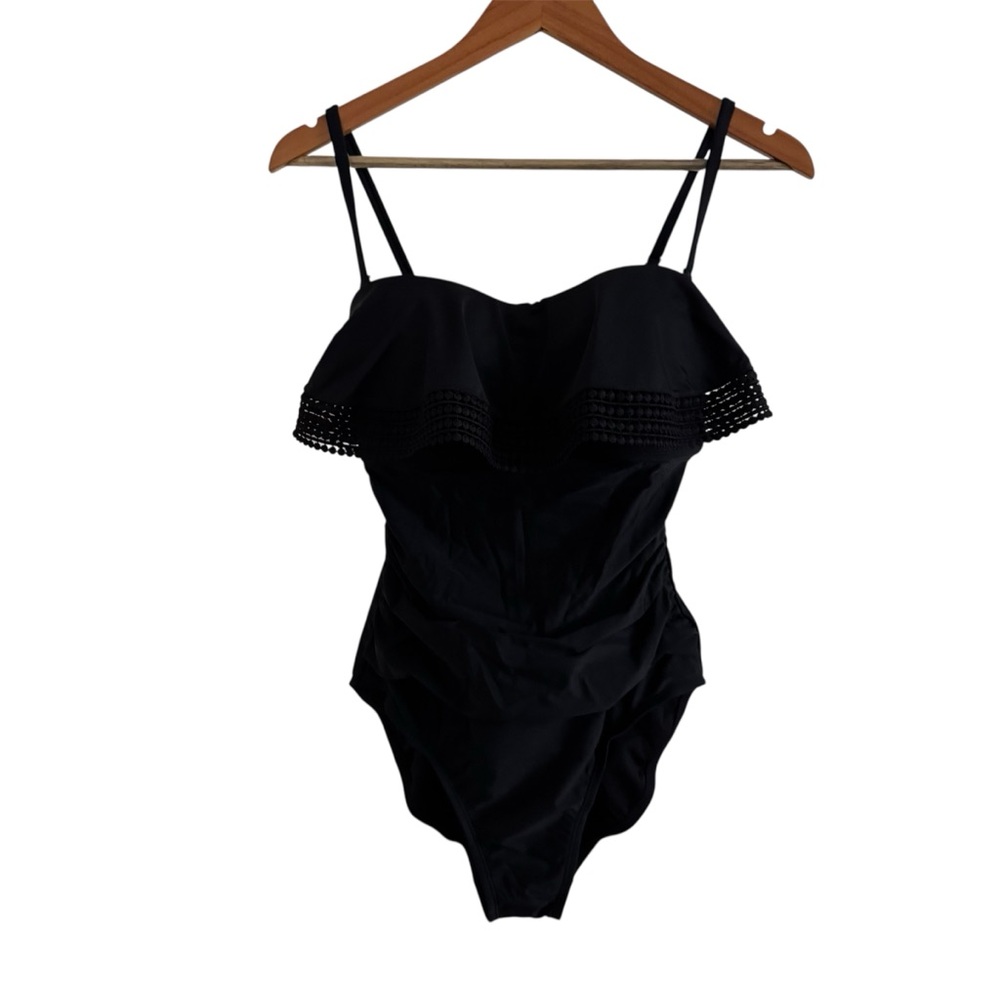 Chic and sexy black swimsuit